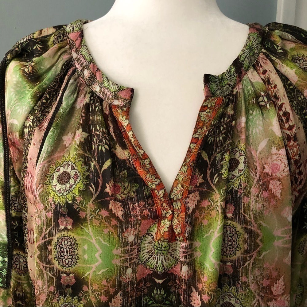 Like New, dressy peasant top - Picture 3 of 7
